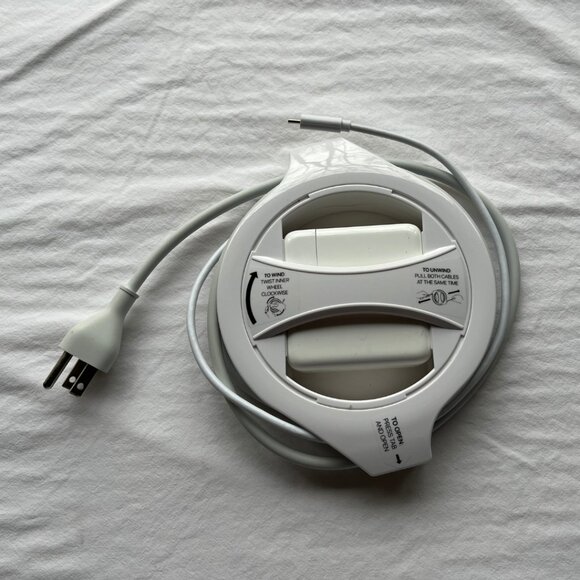 Side Winder MacBook Charger Organizer – New in Box - Picture 3 of 11
